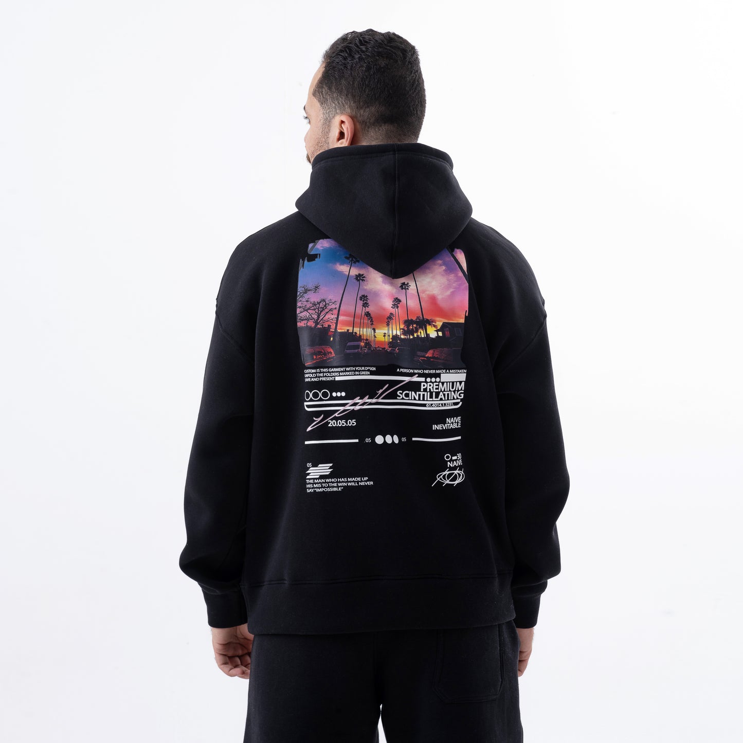 SIGNATURE HOODIE